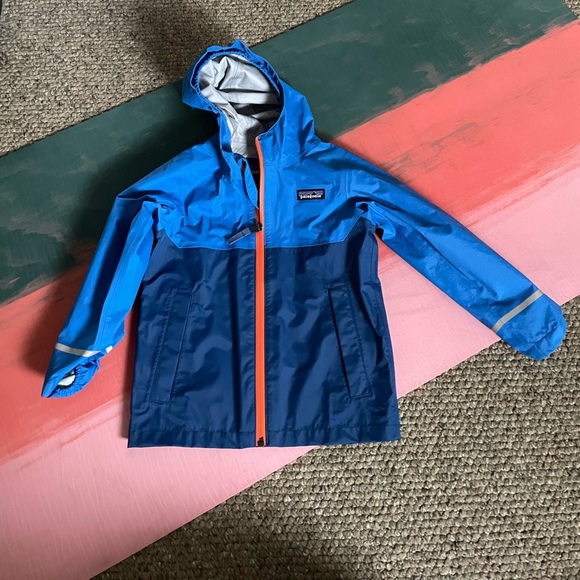 Patagonia Other - Patagonia Rain Coat size 4